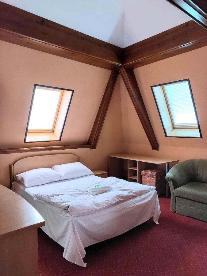 Motel Delfin ** Trojanow Buitenkant foto